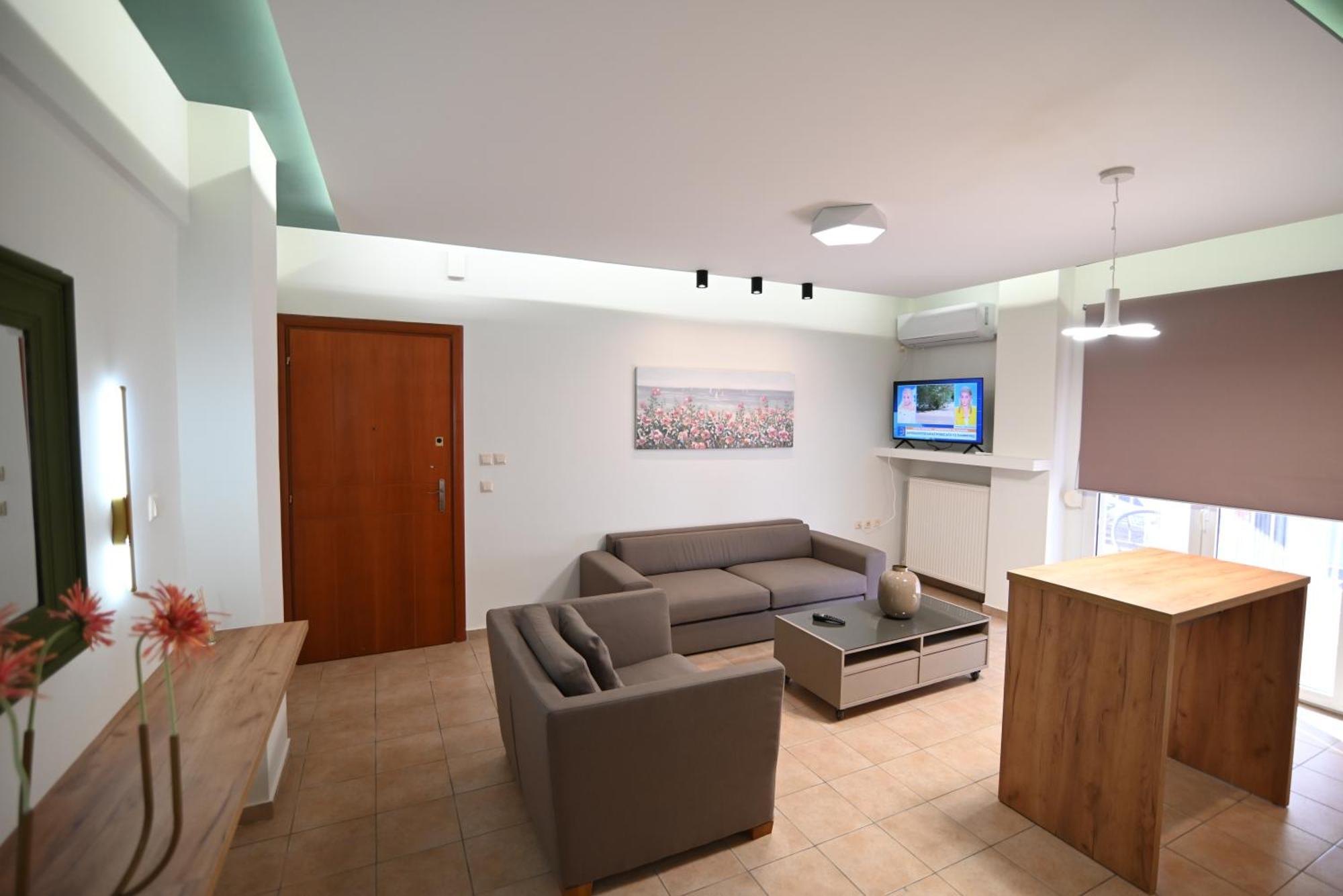 The Whole Packet A4 Center With Parking Apartment Larissa Exterior photo